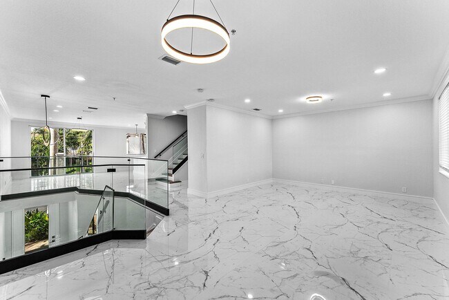 Building Photo - 3006 Waterside Cir