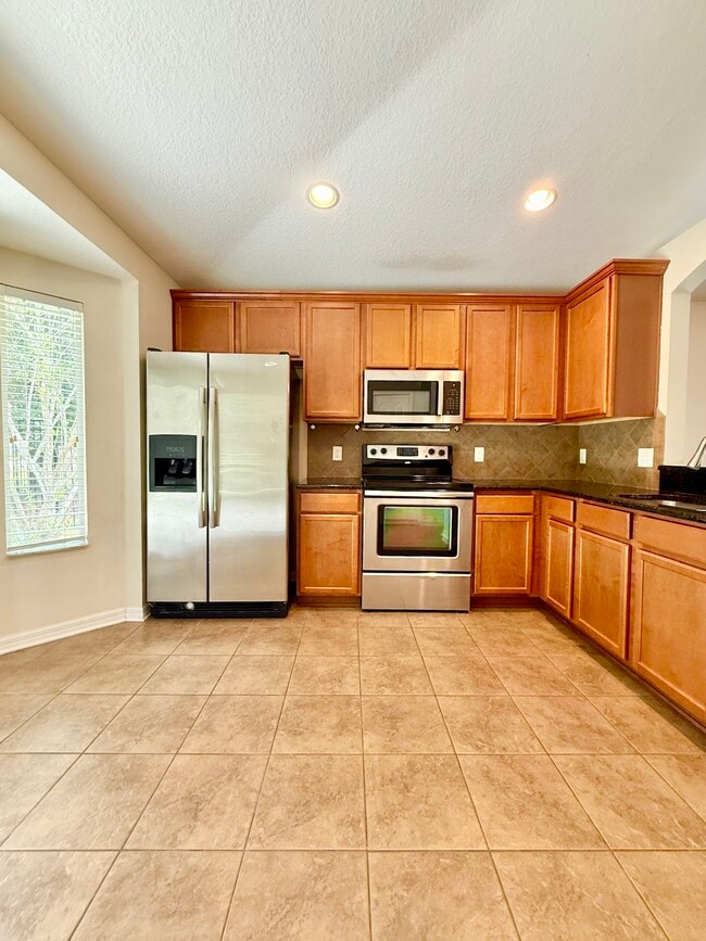 Building Photo - 4302 English Turn Way