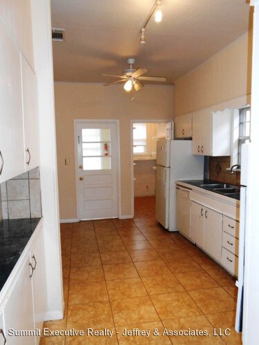 Building Photo - 3 br, 1 bath House - 254 Prospect St.