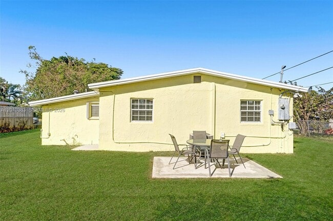 Building Photo - 6110 SW 38th St