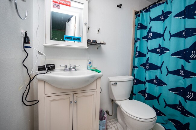 Building Photo - Adorable Ranch in Downtown Colorado Springs!