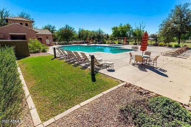 Building Photo - 4613 E Portola Valley Dr