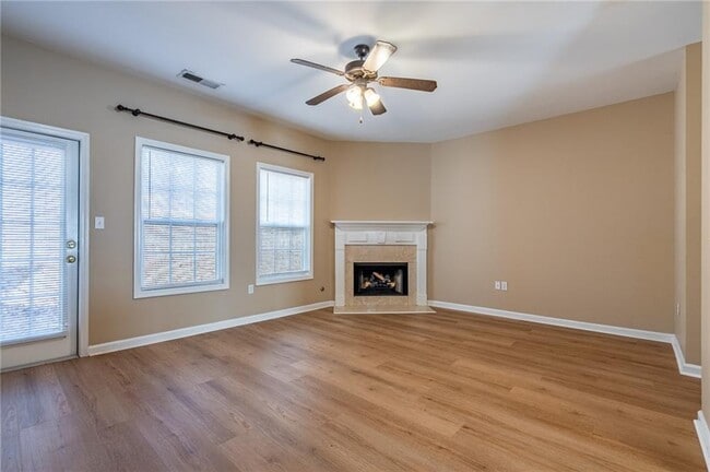 Building Photo - 32 Brookvalley Ct W