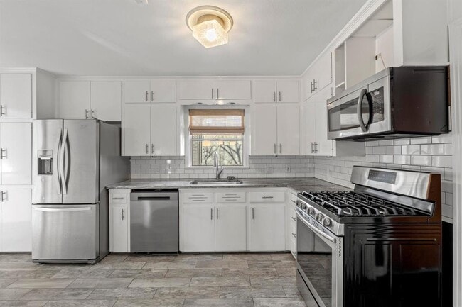 Building Photo - 1000 Arcadia Ave