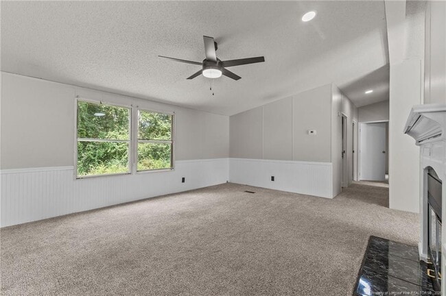 Building Photo - 97 Turf Dr