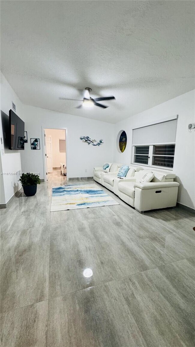 Building Photo - 60 SE Marlin Ave