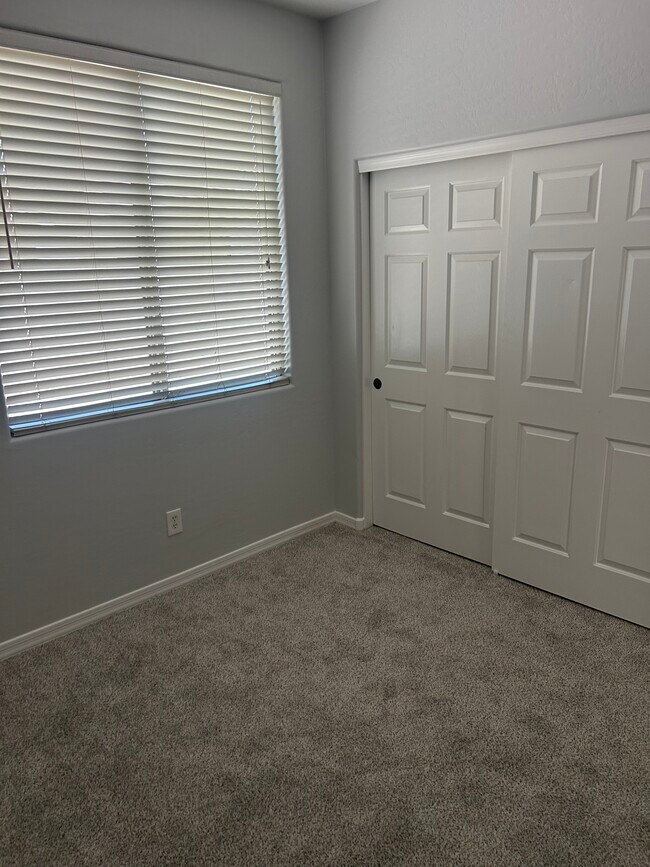 Building Photo - 4775 E Cloudburst Ct