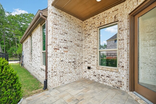 Building Photo - 599 Cypress Vly Ave