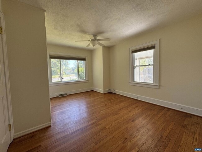 Building Photo - 704 Druid Ave