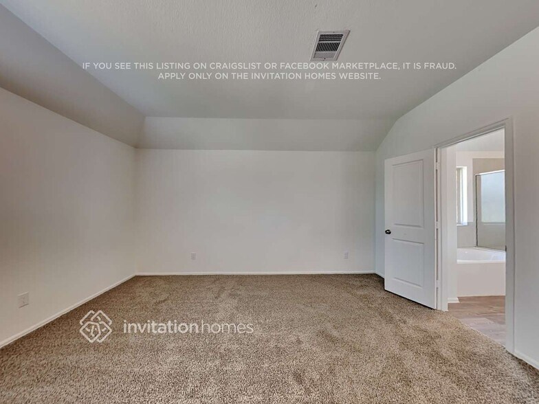 Building Photo - 24011 Mustang Run Dr