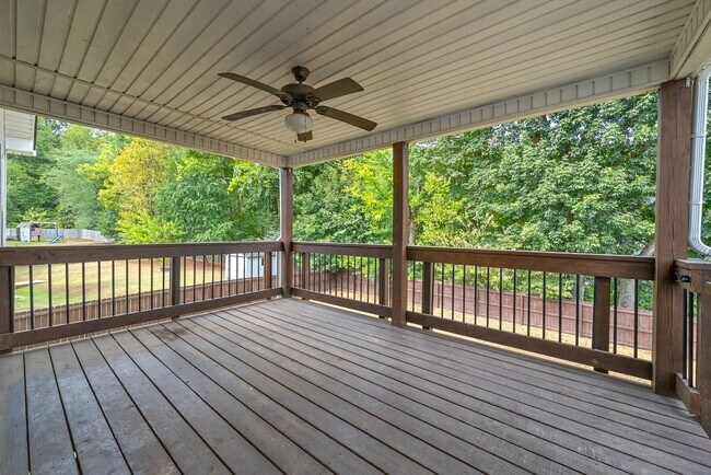 Building Photo - 1227 Brigade Dr