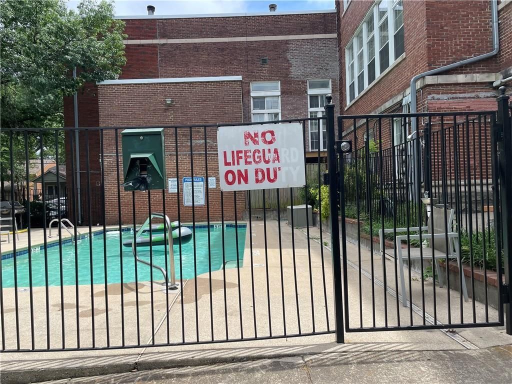 Building Photo - 1031 State St NW