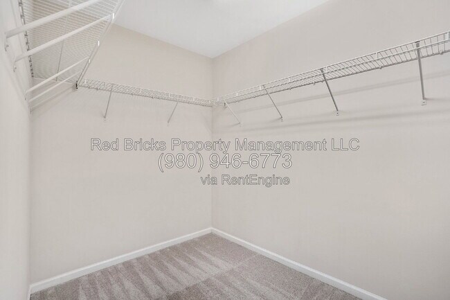 Building Photo - 127 Blossom Ridge Dr