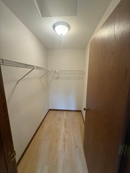 Bedroom 2 Closet - 18 Stonehaven Dr
