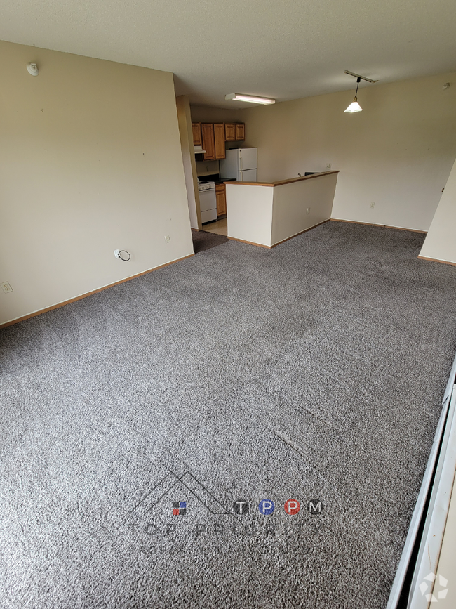 Building Photo - ** MOVE IN SPECIAL **
2 Bedroom | 1 Bathro...