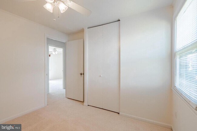 Building Photo - 3048 Silent Valley Dr