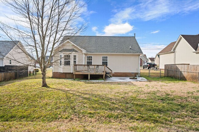 Building Photo - Fully Furnished | Bonus Room | Fenced Yard |No Backyard Neighbors!