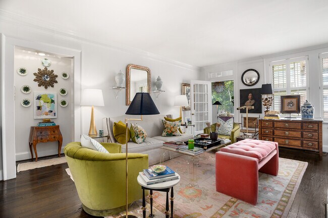 Building Photo - 2260 Peachtree Rd