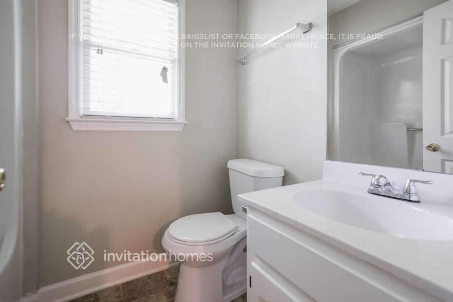 Building Photo - 5130 Brownwood Dr