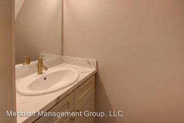 Building Photo - 800-851 Burns Walk Ct NW