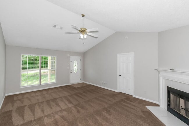 Building Photo - Charming Ranch-Style Home with Spacious Ya...