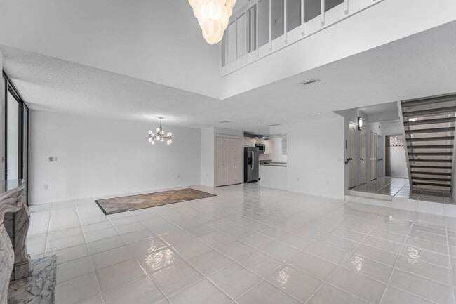 Building Photo - 3908 S Ocean Blvd