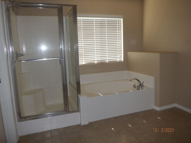 Building Photo - Located in the Heart of Tehachapi!