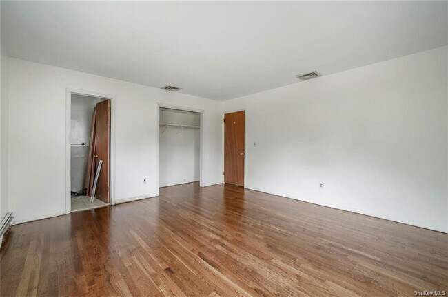 Building Photo - 138 Barnes Rd