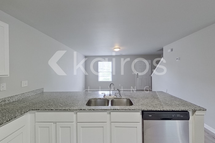 Building Photo - 207 Hawthorn Trail