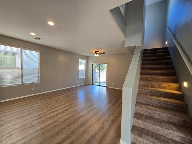 Building Photo - 1977 E Emily Ln