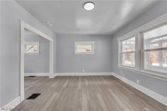 Building Photo - 3937 W 22nd St