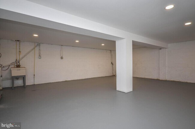 Building Photo - 3414 Dunnington Rd