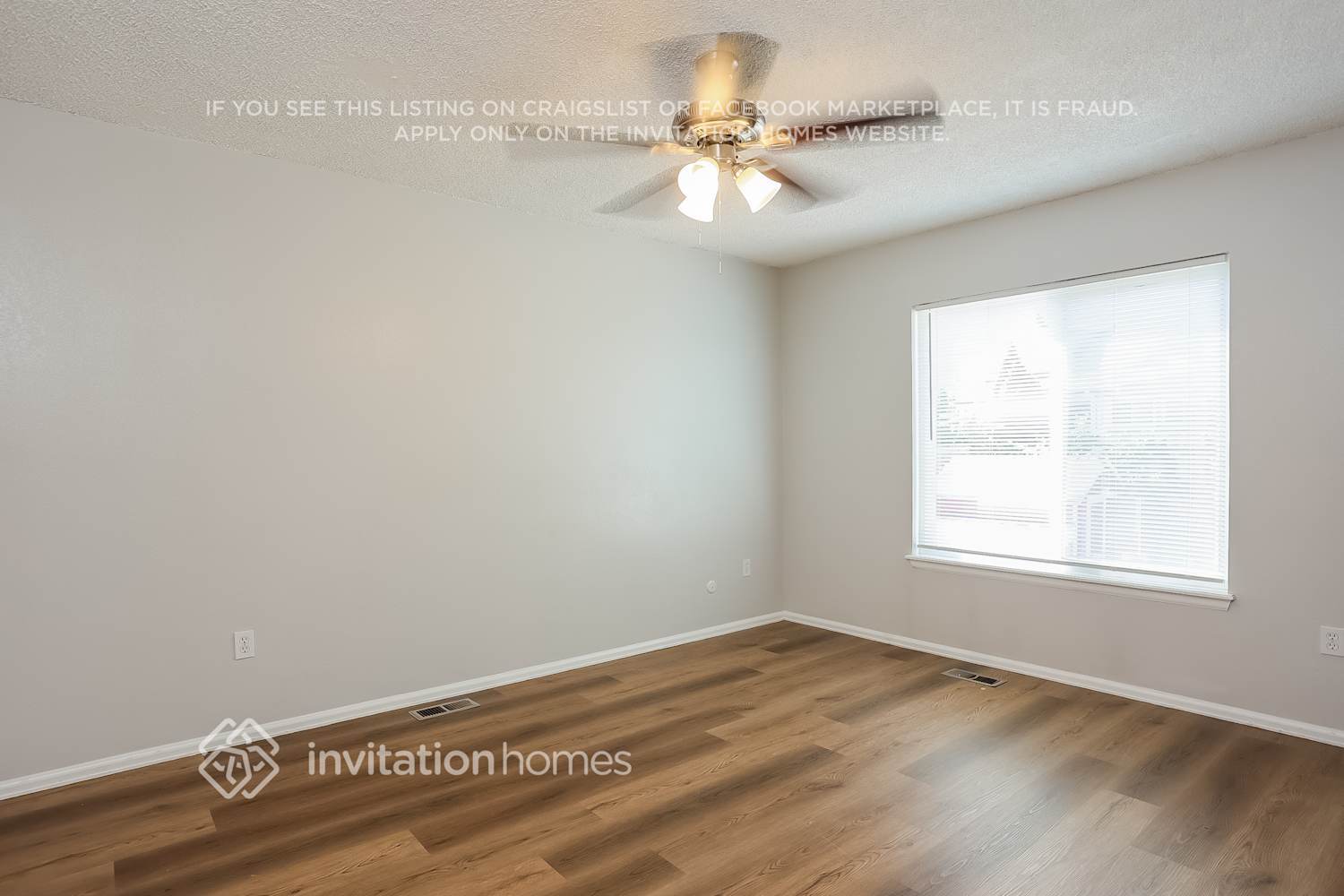 Building Photo - 4110 S Laredo Way