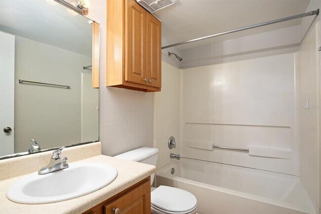 Building Photo - Buoy Lane