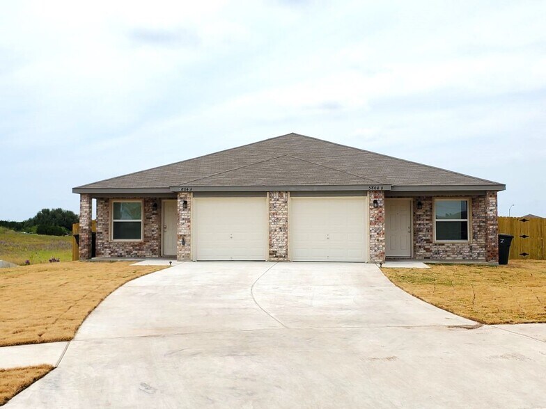 Primary Photo - 5804 Rustler Dr