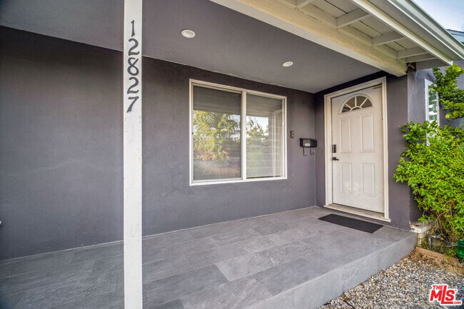 Building Photo - 12827 Sylvan St