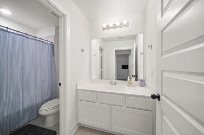 Building Photo - 3125 Stingray Cv Dr