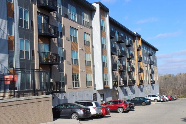 Building Photo - 4415 Lincoln Way