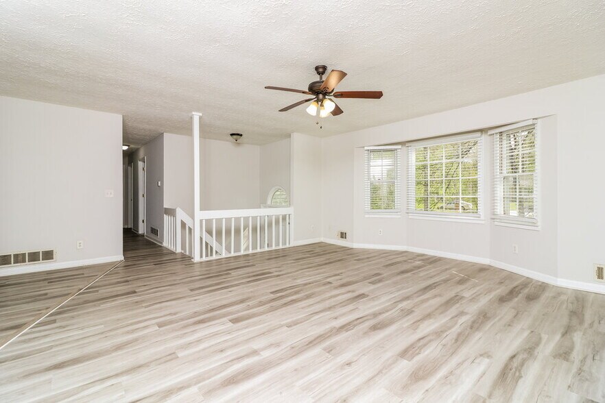 Building Photo - 2739 Old Mill Pl