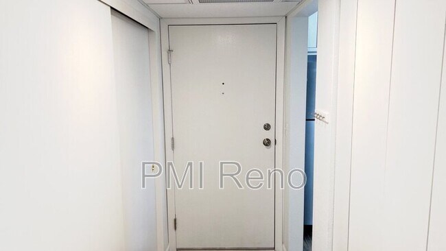 Building Photo - 2700 Plumas St