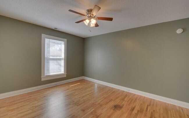 Building Photo - 113 Prospect St