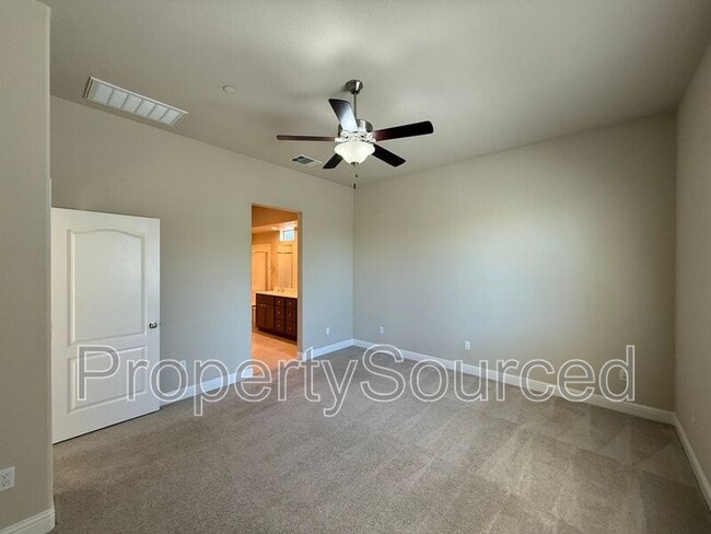 Building Photo - 1428 Nascimento St