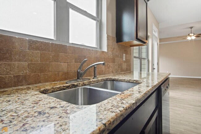 Building Photo - 85 Mary Jane Ln