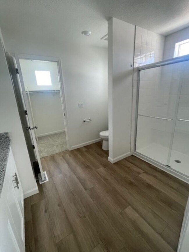 Building Photo - NEW Saratoga Springs Home