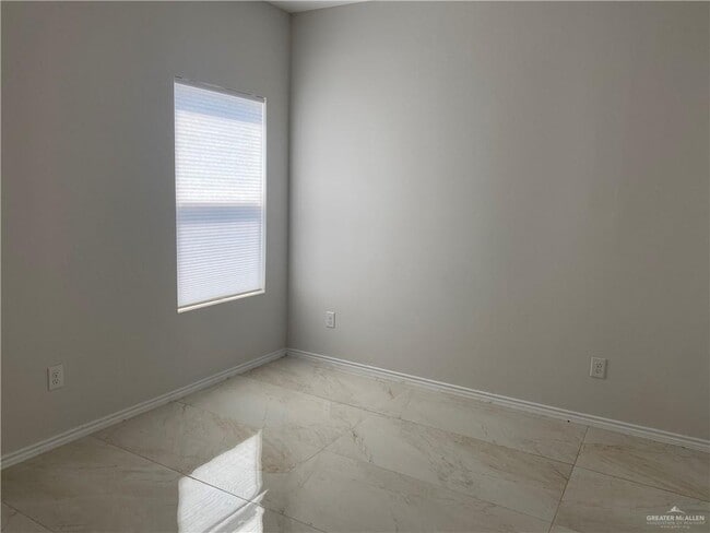 Building Photo - 17 Toni Ln