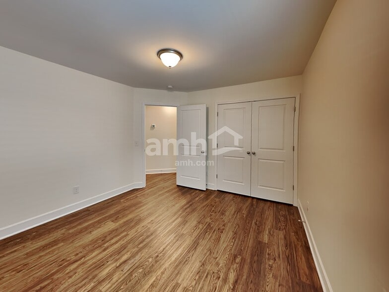 Building Photo - 6013 Trailwater Dr