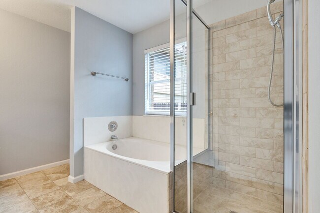 Building Photo - "Charming 3-Bedroom Cedar Park Home with 2...
