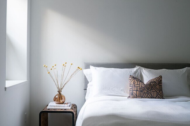 Building Photo - Hagert Street Estates