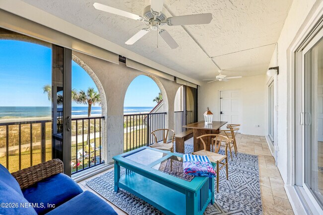 Building Photo - 10 10th St