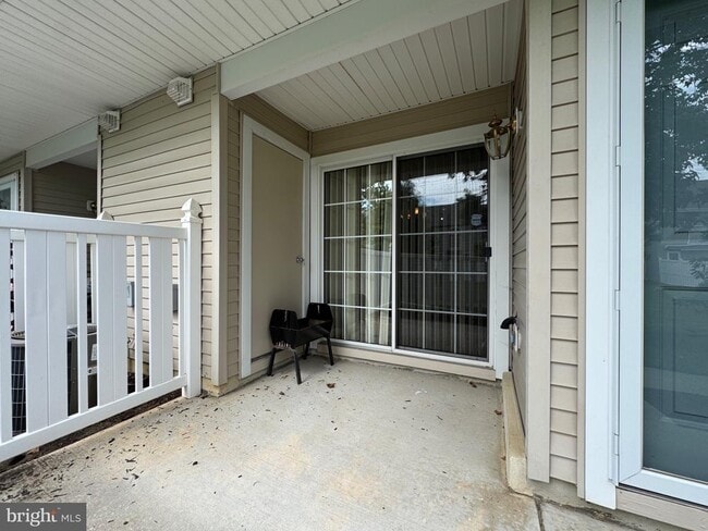 Building Photo - 807 Kirby Way